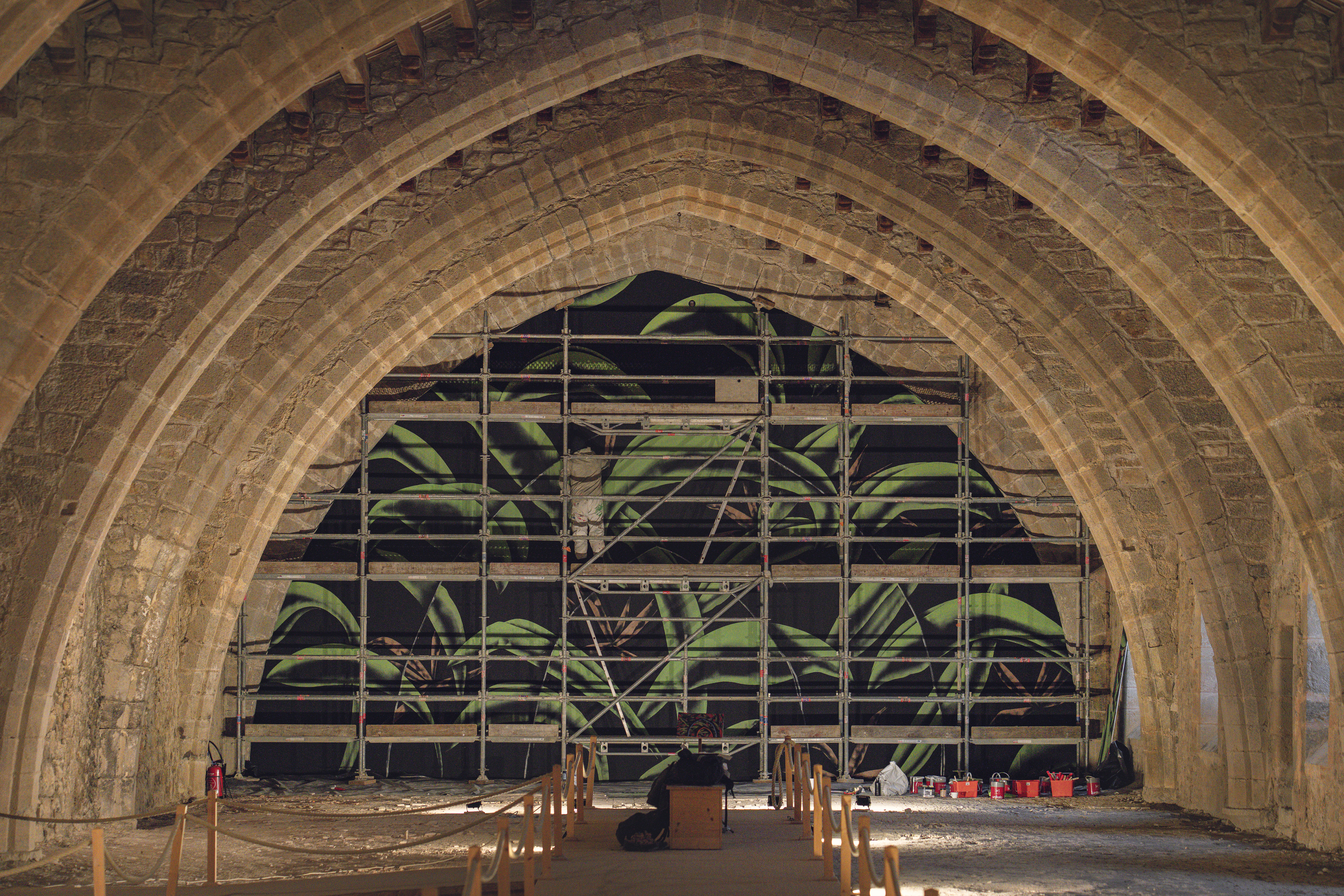 Peinture de la fresque dans le dortoir par Julien Colombier