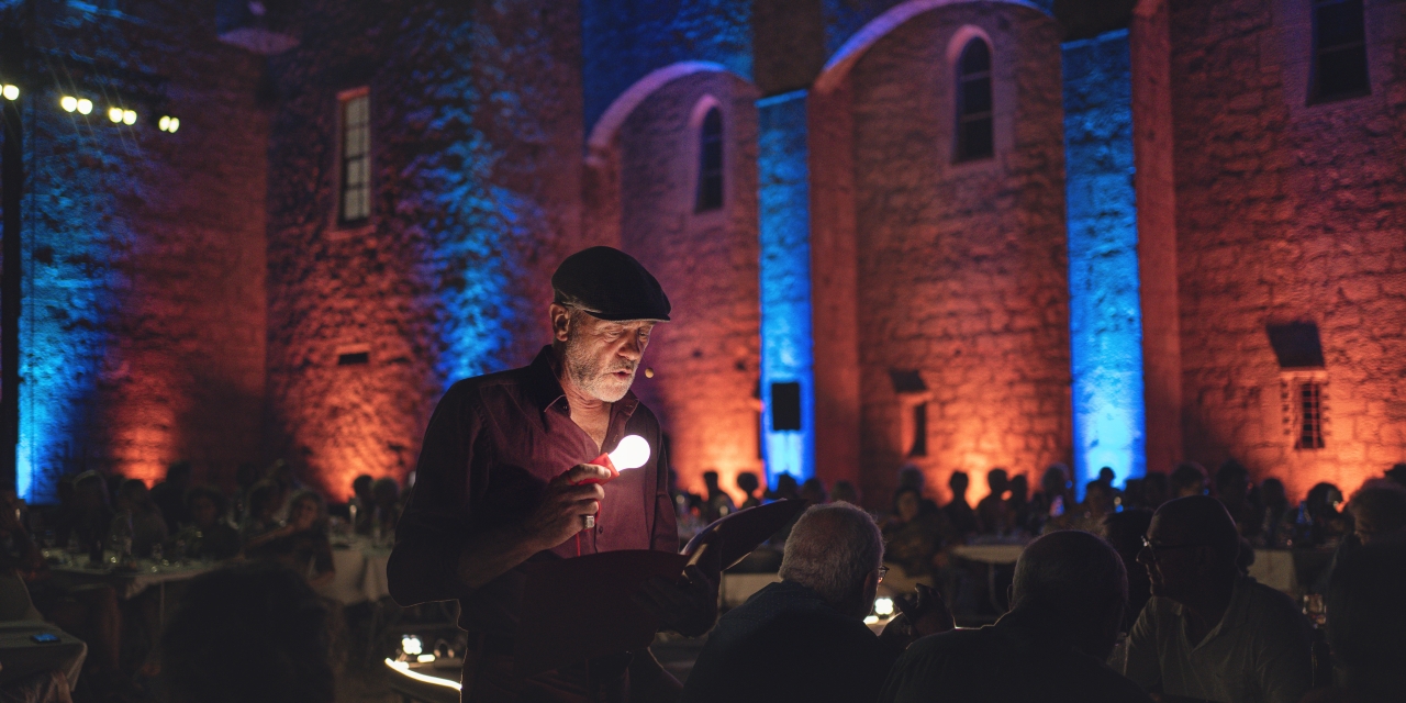 Abbaye médiévale de Lagrasse, centre culturel Les arts de lire - Banquet du livre d'été 2024